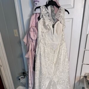 Azazi Gardner wedding dress size 14